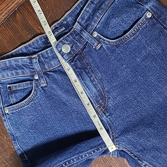 3/$35. Calvin Klein Women's CKJ 021 Mid Rise Slim Fit Jean - Picture 10 of 13